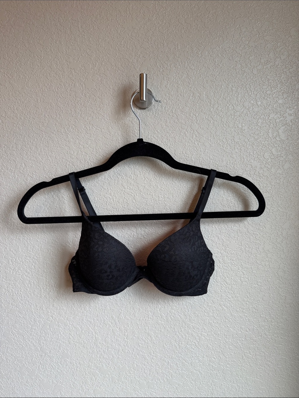 PINK Victoria's Secret Lace T-shirt Bra